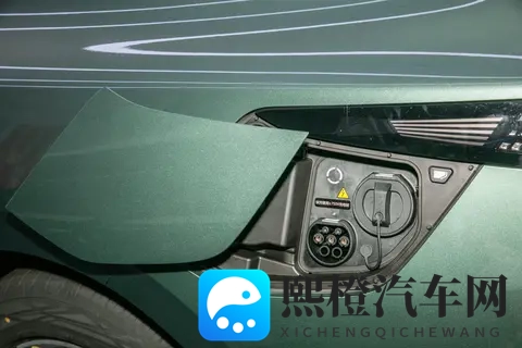 解读星纪元ES纯电版Max:20万级纯电轿车的智能化新标杆-2