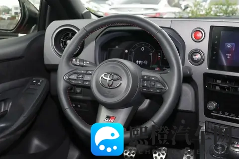 玩车一族看过来,40万预算,你会买思域TYPE R,还是丰田GR YARIS?-3