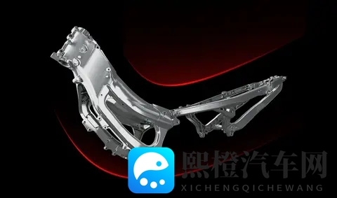 钱江900三缸ADV和600双缸踏板车正式曝光！-3