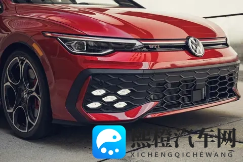 2026款高尔夫GTI来袭，20T可69秒破百，燃油钢炮还有未来吗？-2