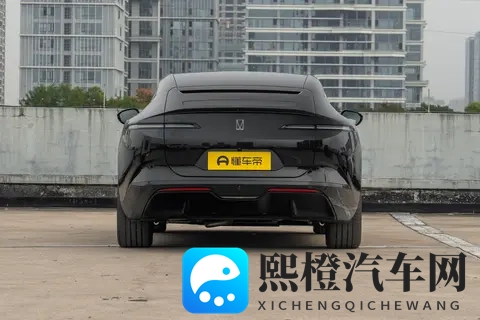 4299 万的移动 KTV + 按摩椅！阿维塔 12 这配置太懂家用豪华了～-2