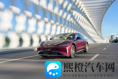 六座车跟五座车一个价！T11起售价18万，奇瑞风云太想当混动大哥-1