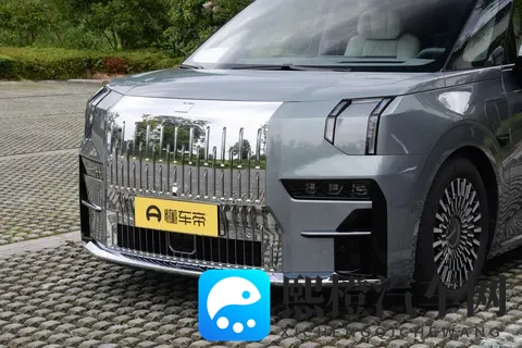 极氪009年底冲量？5年 0 息 省5万  再免15万购置税，让对手怎么活？-3