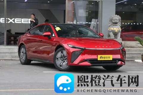 星纪元ES:空间大、动力足,家用出行选它挺合适,可以看看-2