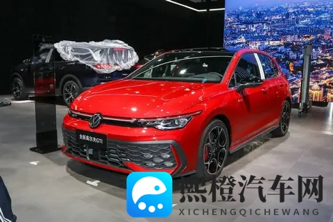 2026款高尔夫GTI来袭，20T可69秒破百，燃油钢炮还有未来吗？-3