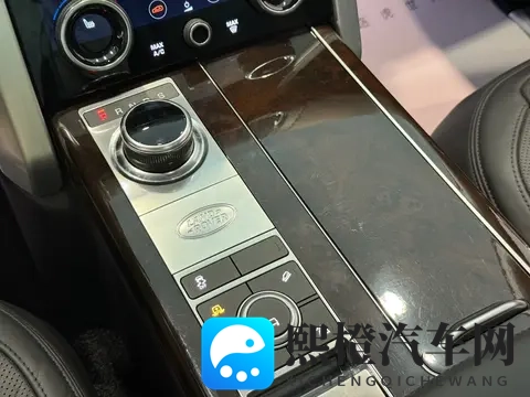 三年揽胜亏近50万,98万开走陆地头等舱!-1