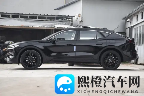 B级车怎么选？这款车型动力油耗低，空间大，配置丰富，值得一看-2