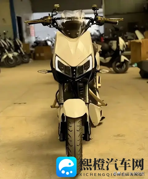 选电摩别乱买!雅迪X5这3个优势,让你通勤一周一充还倍儿有面-3