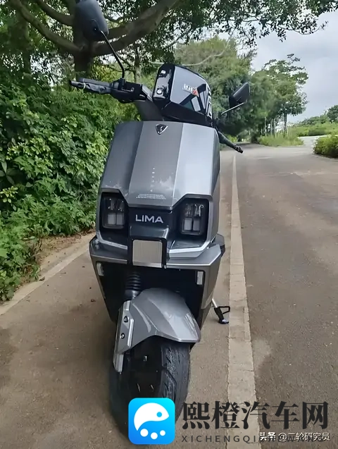 黄三色是黄三色搭配还是红三色:汽车涂装:黄红三色搭配,个性与安全并存-2