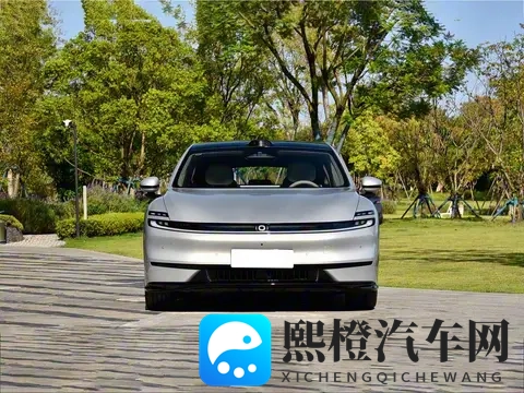 全新纯电中型轿跑亮相！预售不足12万起，还配无框车门+掀背尾门-1