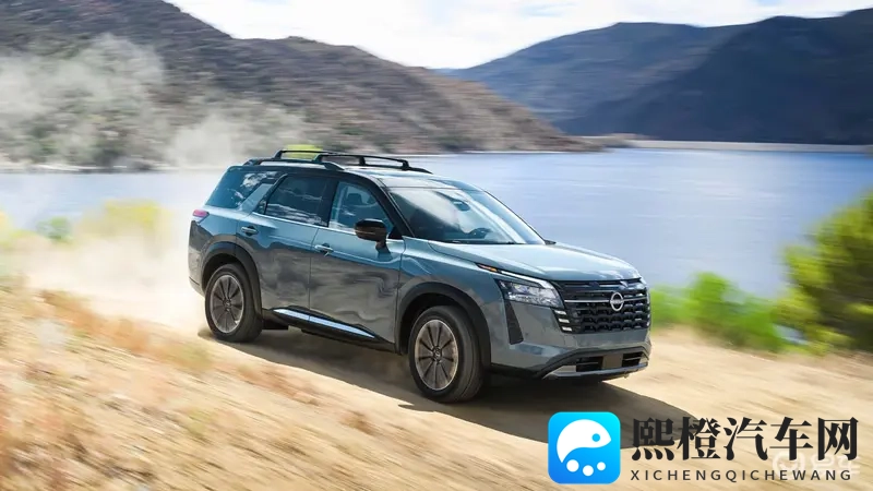 日产Pathfinder中期改款发布:更智能、更舒适-1