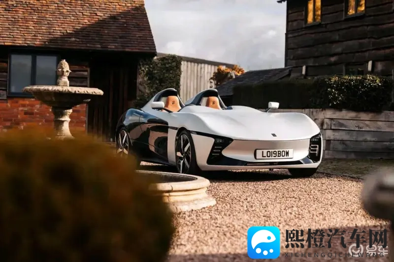 巜被按摩师按摩并做爰：智能驾驶升级，舒适体验新境界-1