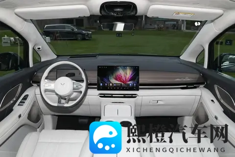 试驾26款岚图梦想家:鸿蒙座舱5+乾崑ADS 4+5C超充,实力如何?-3