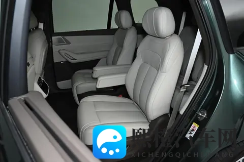 把客厅搬上车?腾势 N8L 凭 3 个 “L” 征服全家!-3