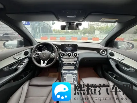 19万拿下昆明一手黑武士,20款奔驰GLC260L,家用代步好选择-3