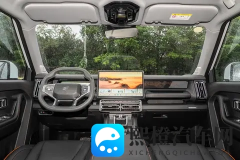 15万级全能方盒子SUV，四驱、大空间、配置全，值得一看-3