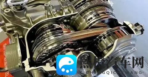 趴在妈妈身上猛烈耸动:宝贝依偎妈妈怀中狂摇身体-2