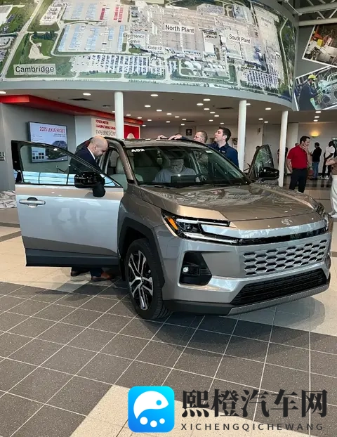 第六代RAV4全球首秀！看到外观，引起网友热议-1