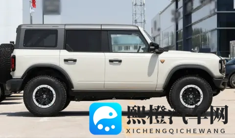 越野世家的新对话:福特烈马荒地版对比丰田普拉多-1