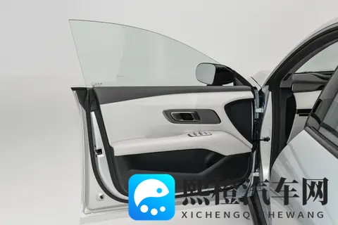 14万买C级大空间,62秒破百,至高续航670km,这车香不香?-2