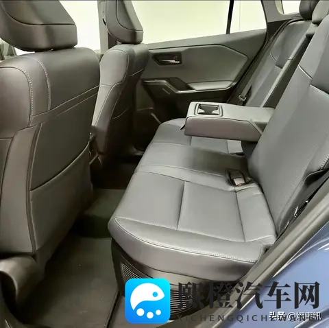 丰田全新威兰达实车正式亮相!全新外观设计 内饰调整 搭配混动系统-2