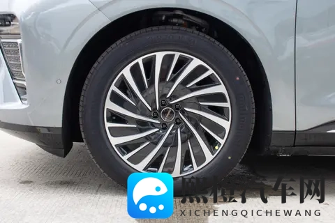 邂逅均衡之选：2025款星纪元ET增程四驱版深度体验-3