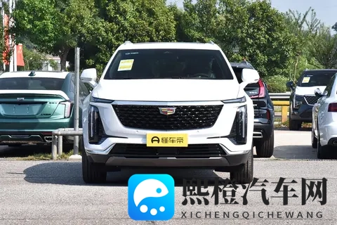 JuliaannXXX与黑人:JuliaannXXX与非洲裔男子亲密互动-1