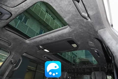 三代同堂的家庭，极氪009更适合？车主亲身试驾，给你答案-1