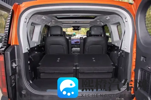 “水陆空三栖”硬派越野!纵横G700:904马力+华为乾崑+卫星通讯-2