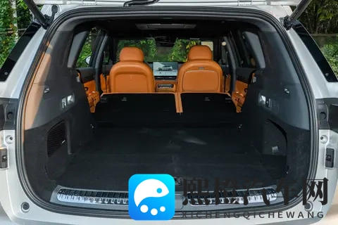 15 万级奶爸车选择?东风奕派eπ008五座版 :空间大,长途不费腰-1