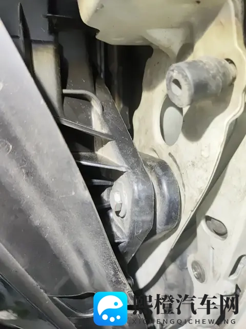 19万多拿下17年保时捷Macan GTS,体验性能SUV的乐趣-2