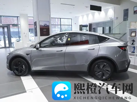 特斯拉Model Y全新车型上市!售价2885万起外观动感,续航821公里-2