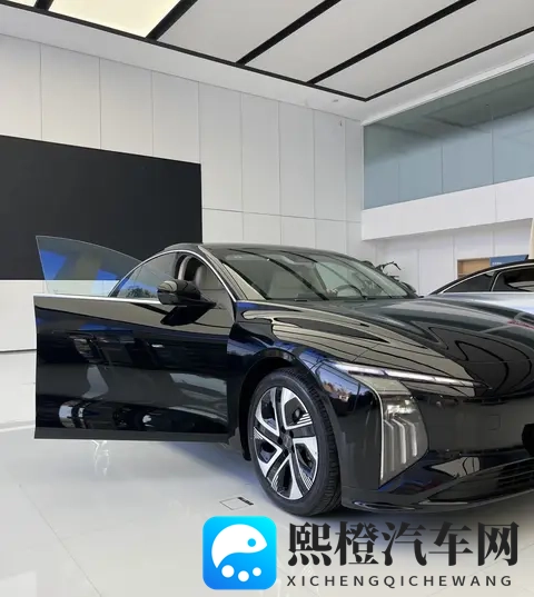 新车售1868万元_增感应式尾门，2025款星海S7尊贵版上市-3