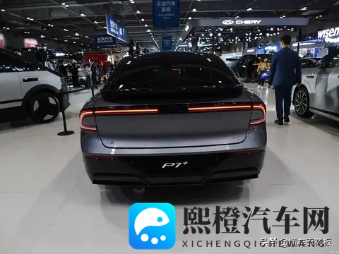 小鹏P7+ 20万级家用智能轿跑的均衡之选-1