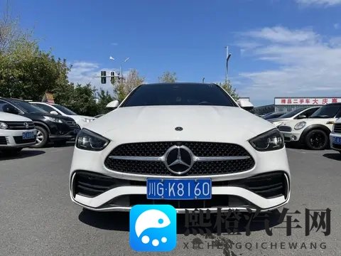 按摩师春药精油女高潮：女性按摩师使用春药精油引发高潮体验-1