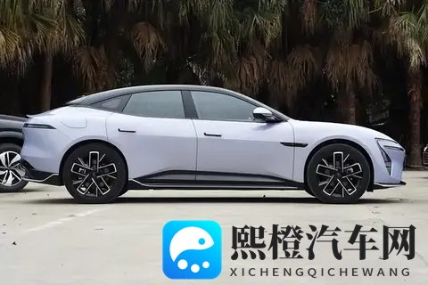 阿维塔06：起售价2099万元起“年轻人豪华车”，到底香不香？-2