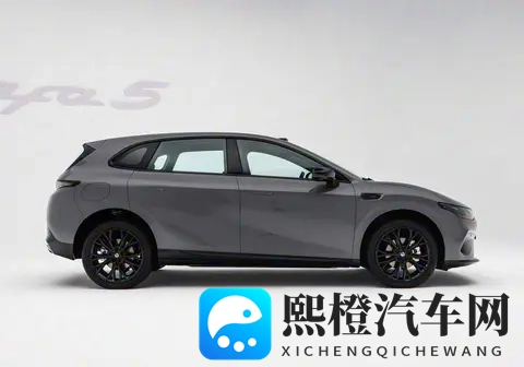 1058万元起，全新零跑lafa5开启预售，配激光雷达_续航最高605km-2