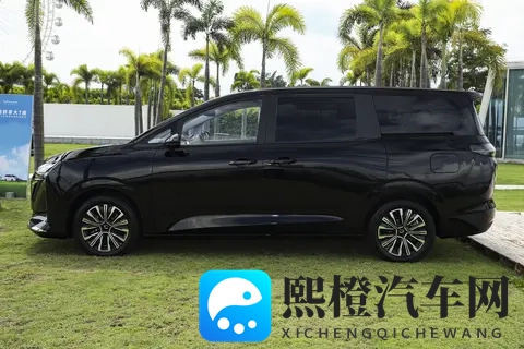 我的星光730 2025款到店体验：一辆适合全家出行的7座车-1