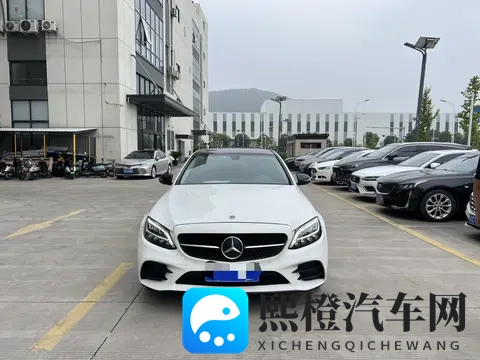 15万多拿下优雅座驾,2021款奔驰C级,都市白领新选择?-1