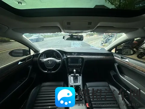 10万多拿下大众迈腾,28万公里一手车况值不值?-2