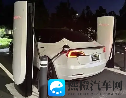 比年轻人不买燃油车更“慌”的:70、80后正批量转向电车-1