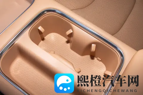 星光730“一车三动力”电滑门+真7座,全家出行0焦虑-2