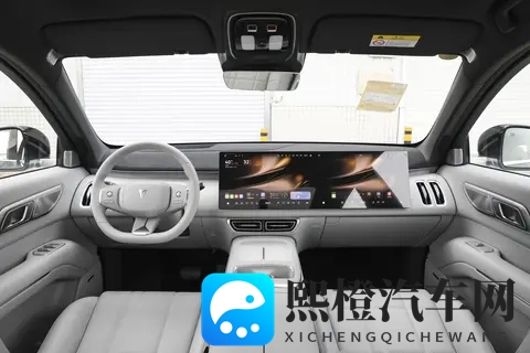 深蓝S09与蓝山,都是华为系6座SUV,家用选哪个更合适?-3