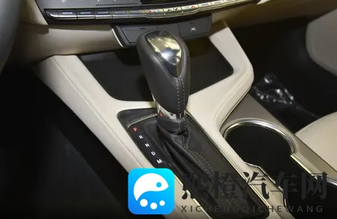 设计老套配置过时，凯迪拉克CT4能坚守多久，四款配置怎么选合适-2