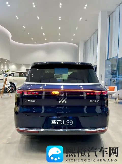 3328万起六座SUV！从豪华到理性！上汽出手，智己LS9凭何逆袭？-1