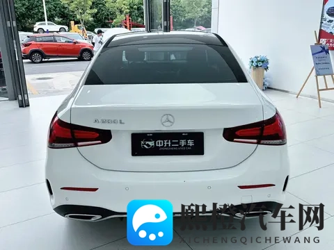 玩的老太嗷嗷叫：老妪欢愉声连连，笑语盈盈乐其中-3