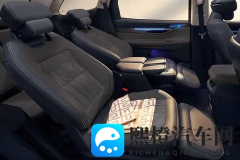 福特巨型跨界SUV车型仅提供混合动力版本,这款配备全轮驱动系统-1