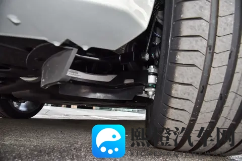 捷豹XFL哪个配置值得入手?基础豪华还是全面升级?全方面分析!-3