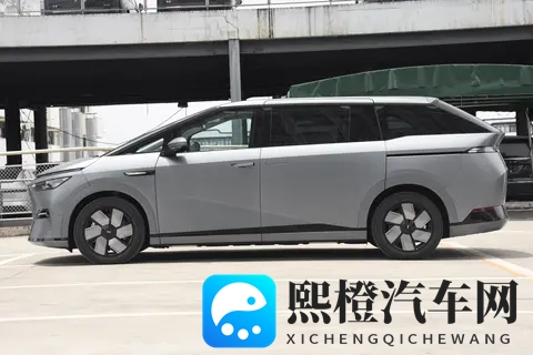 小鹏X9纯电新款亮相工信部！外观微调，Ultra版或搭载3颗图灵芯片-1