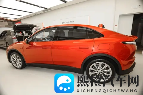 家用纯电SUV怎么选?提供越级体验?带你看乐道 L60 长续航版-3